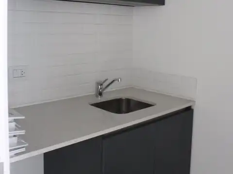 Oficina 2 ambientes con 1 baño