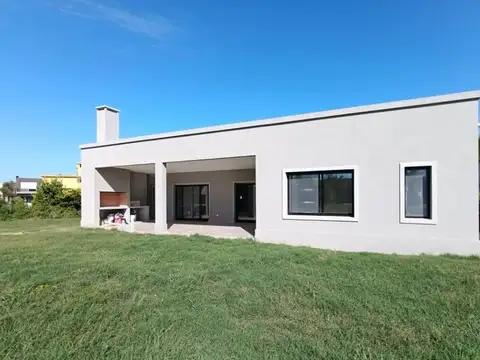 Av De Los Lagos 100