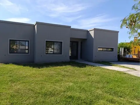 Casa a estrenar Cantón Islas 