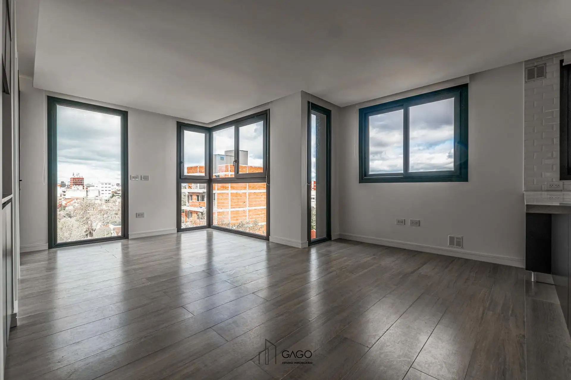 Departamento 3 amb, 99m² con cochera — Chauvin