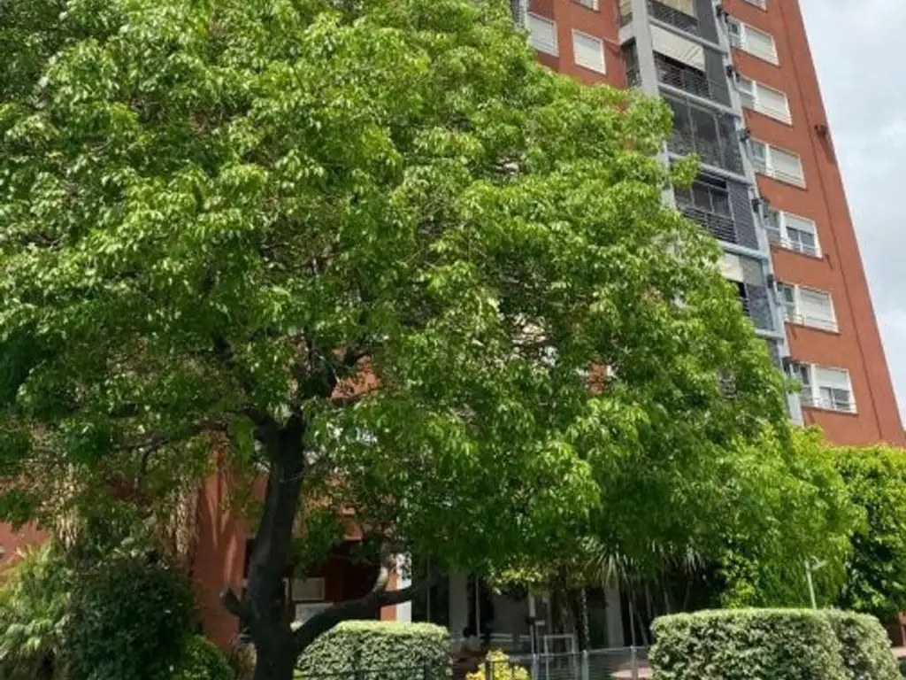 Arenales 470 , Piso 10