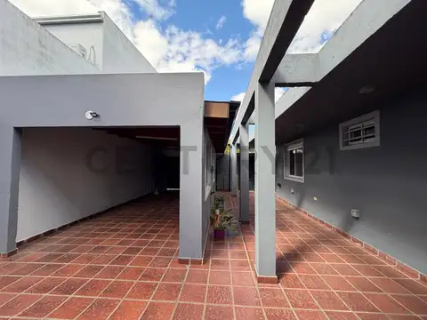 Casa al frente en PH - 518 e/ 9 y 10, Ringuelet, La plata