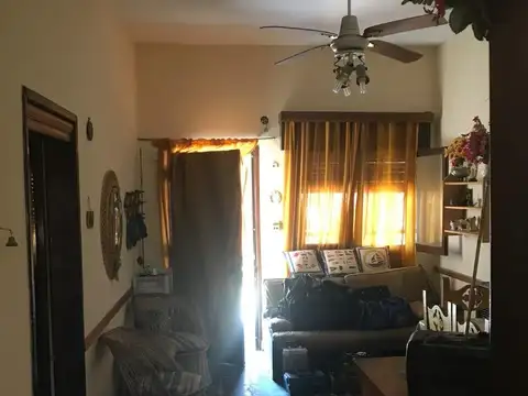Casa + 2 P.H. de 3 ambientes cada uno