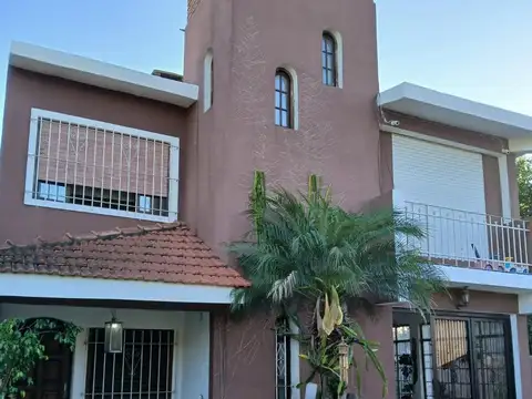 Casa Multifamiliar con 3 Unidades Independientes EN VENTA - Los Polvorines