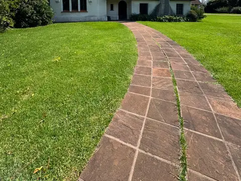 AV Gaspar Campos 1200