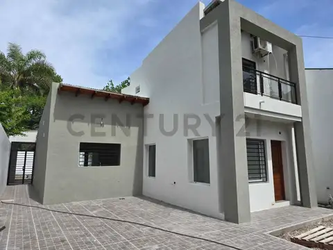 Casa a estrenar - 11 e/ 474 y 475 - USD 165.000