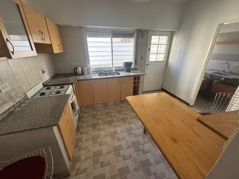 Depto Tipo Casa 3 ambientes con 2 baños