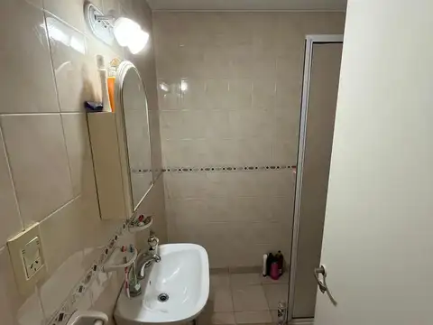 Venta en bloque, 2 duplex + casa al frente