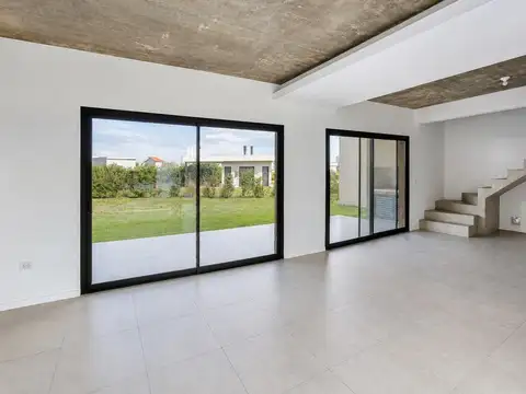Casa en Alquiler de 3 dormitorios