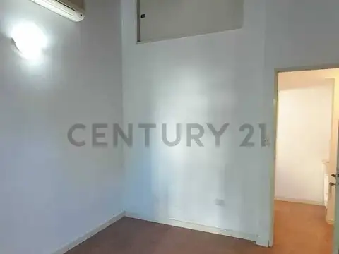 32 y 30 1700, Piso 0