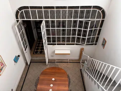 CASA EN VENTA . 2 DORMITORIOS .TERRAZA . COLEGIALES