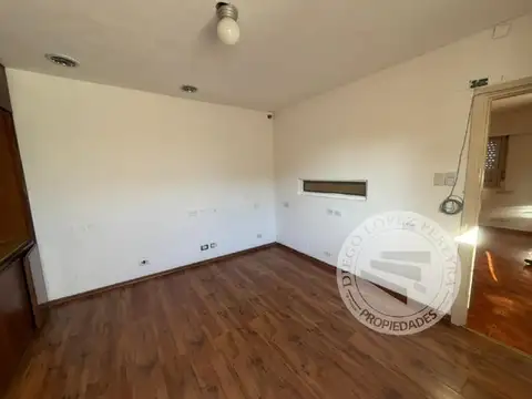 Paraguay 600, Piso 1