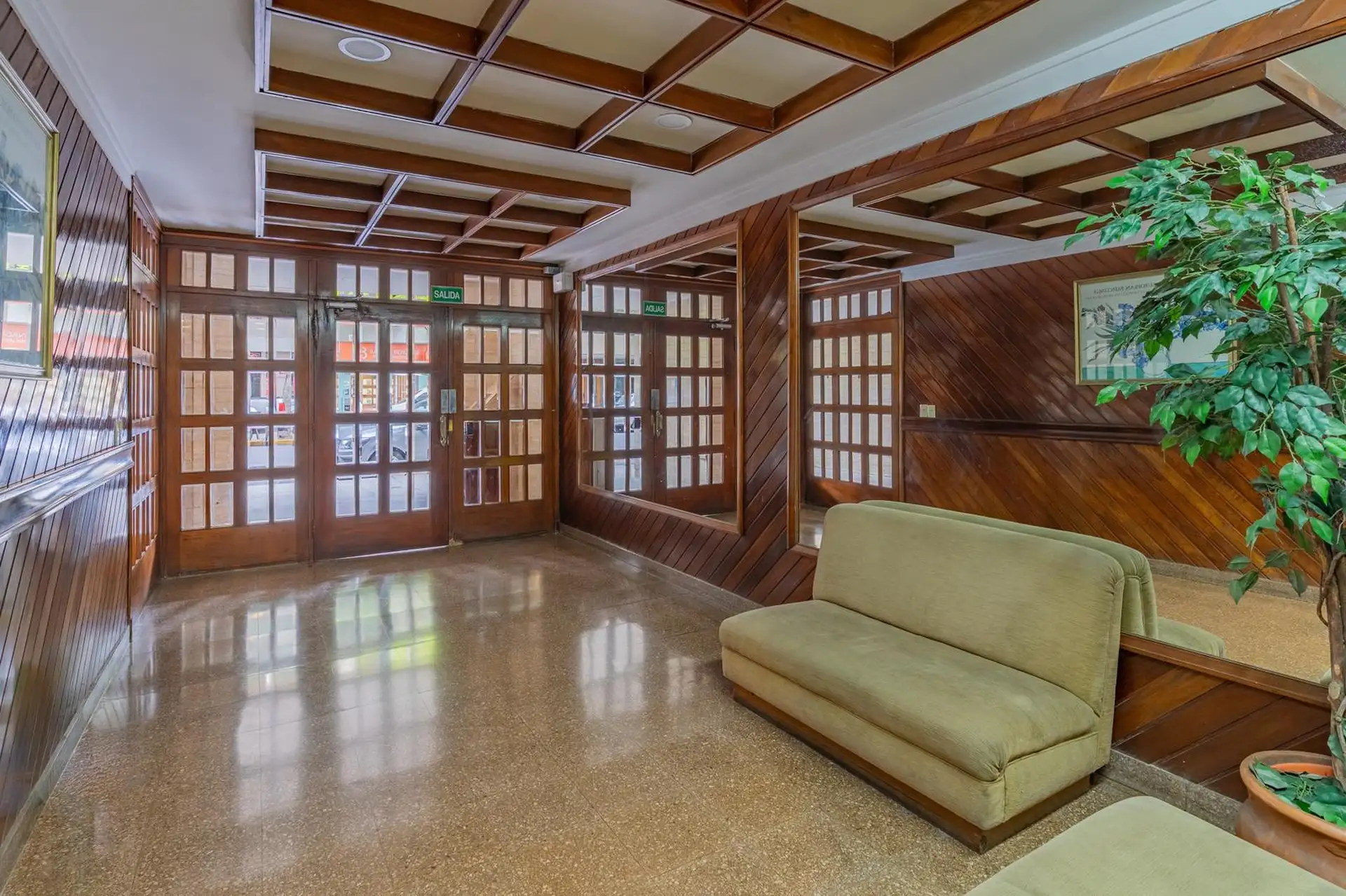 Departamento 3 ambientes con terraza propia
