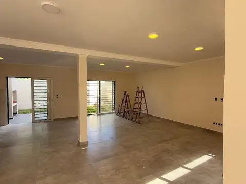 CF1064 - CASA A ESTRENAR EN VENTA - 2 DORMITORIOS - AV. ALMTE. BROWN Y JAURETCHE