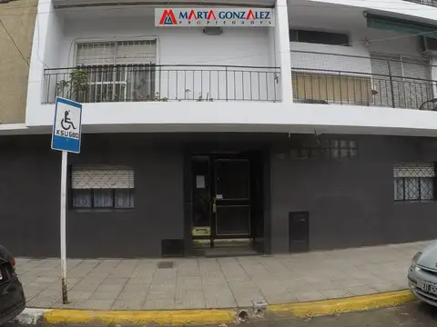 San Lorenzo 100, Piso 2°
