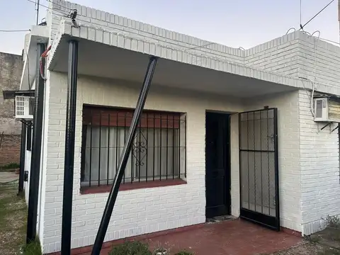 CASA 3 AMBIENTES EN VENTA EN BURZACO APTA CREDITO!