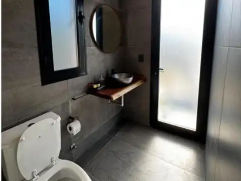 Casa 5 ambientes con 5 baños