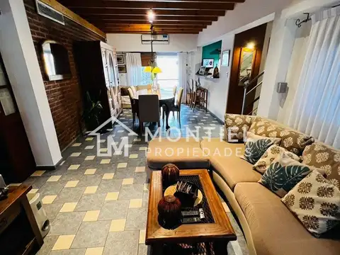 Casa 5 ambientes con 3 baños
