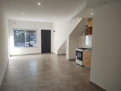 Depto Tipo Casa en Alquiler 2 años