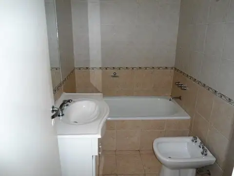 Departamento en Alquiler en Olivos Maipu/Uzal, $ 650.000