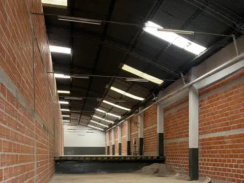 Galpon en Venta 50  mts Fondo