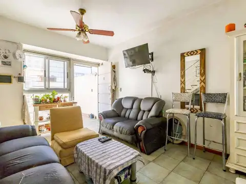 Depto Tipo Casa en Venta en Paternal, USD 160.000