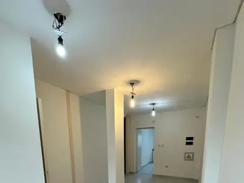 LOCAL COMERCIAL/CONSULTORIO EN ALQUILER -  ENTER RIOS AL 900