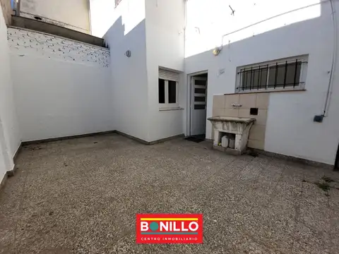 Depto Tipo Casa en Alquiler de 3 ambientes