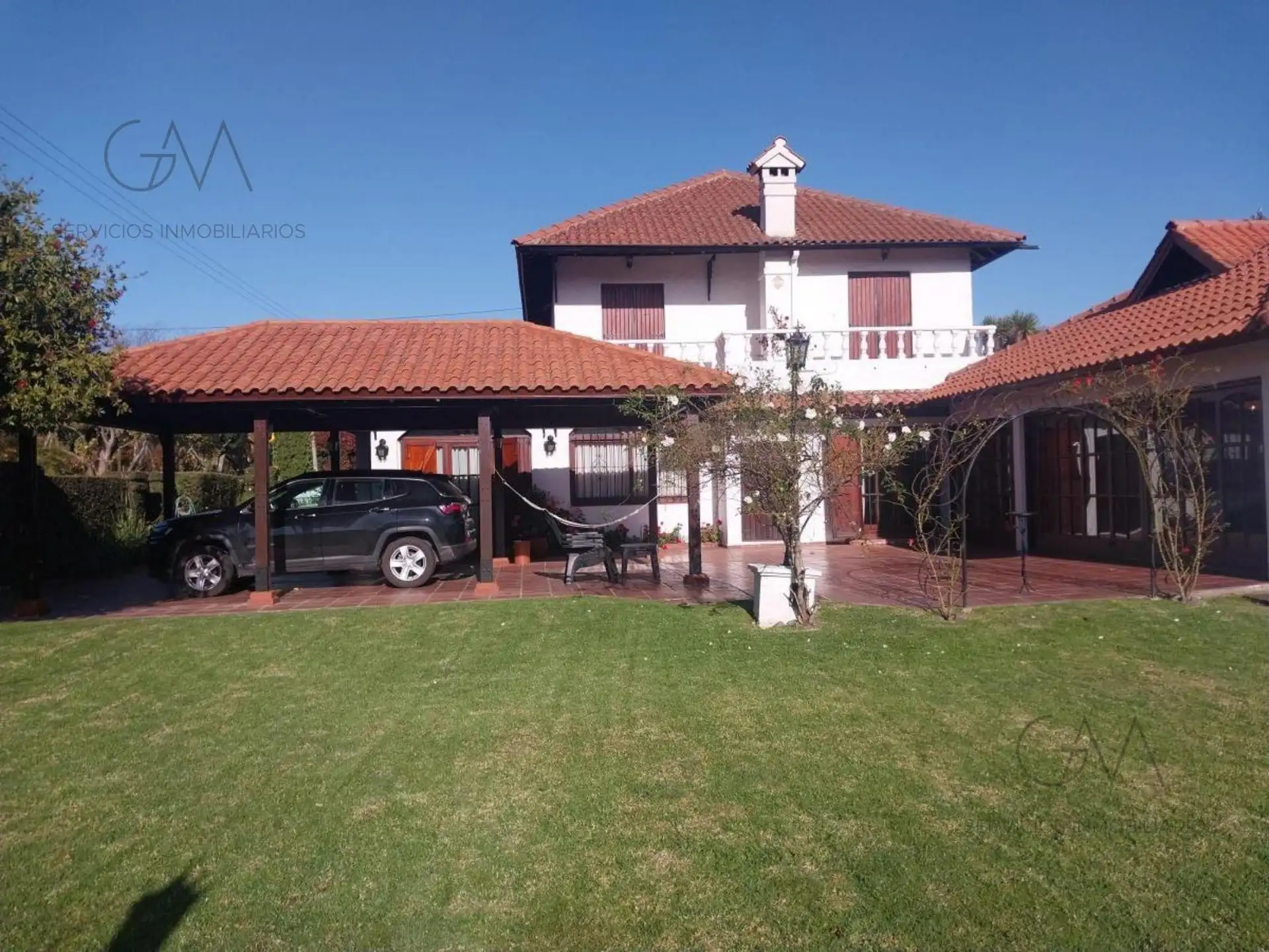 Casa 5 amb, 350m² en Parque Luro — excelente estado