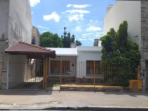 VENTA DE CASA DE 3 AMBIENTES