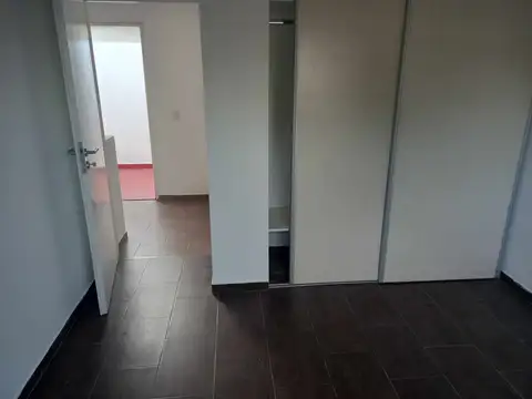 Arquimedes 2100, Piso 1