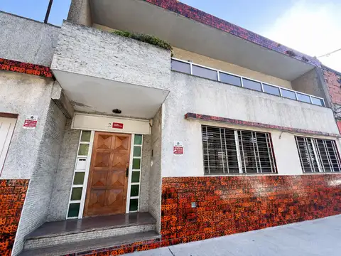 ALQUILER CASA 7 AMBIENTES USO COMERCIAL