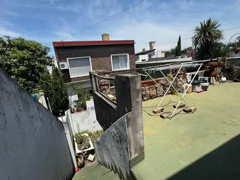 Depto Tipo Casa en Venta al Este