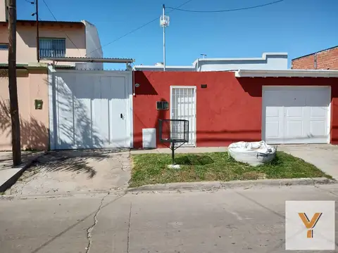 Casa en venta - 2 Dormitorios 2 Baños - 500Mts2 - Zárate