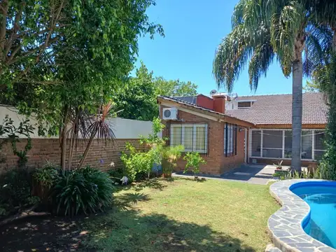 Casa 5 ambientes con 3 baños