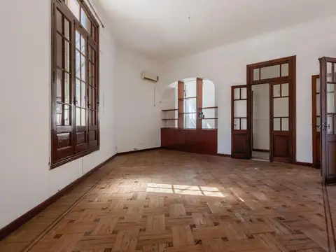 Casa en alquiler barrio pichincha 3 dormitorios amplio luminoso terraza exlusiva parrillero lavadero