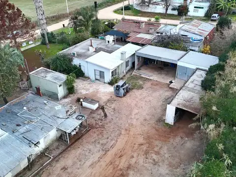 Casa 2 ambientes con 1 baño