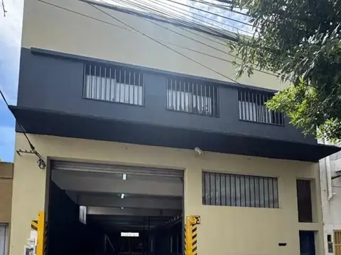 Galpón en alquiler de 800m2 ubicado en Caseros