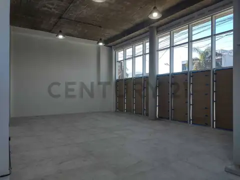 ALQUILER LOCAL COMERCIAL EN EDIFICIO DE OFICINAS PREMIUN