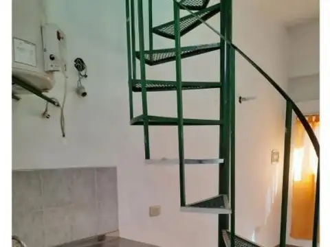 Depto Tipo Casa en Alquiler en Lanus Este, $ 400.000