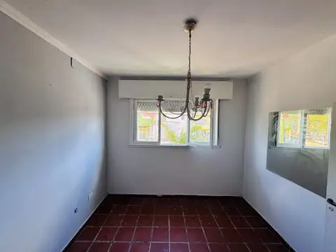 Depto Tipo Casa 3 ambientes con 2 baños