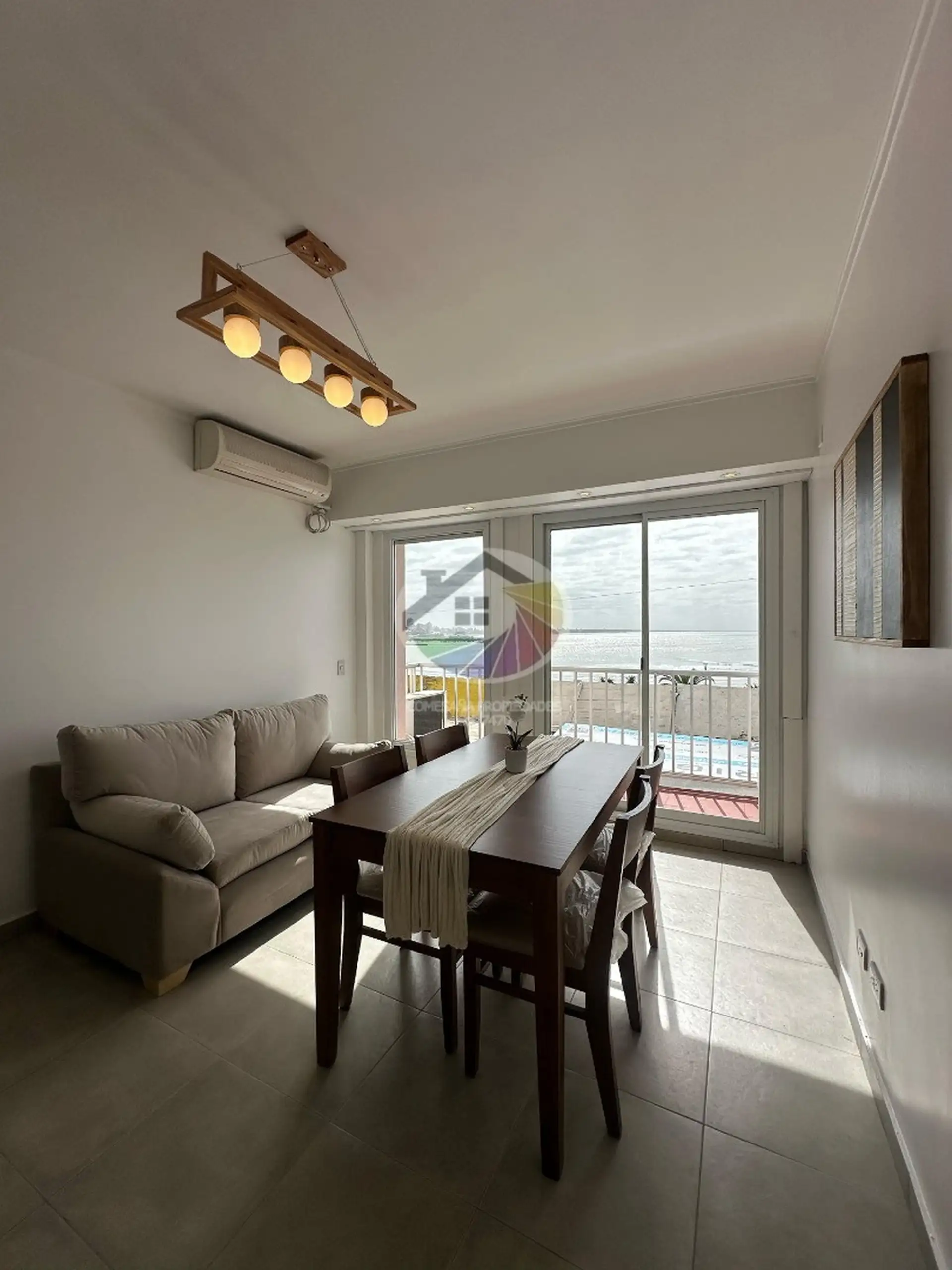 Depto 3 amb, 90m² con 2 cocheras y vista al mar — Centro