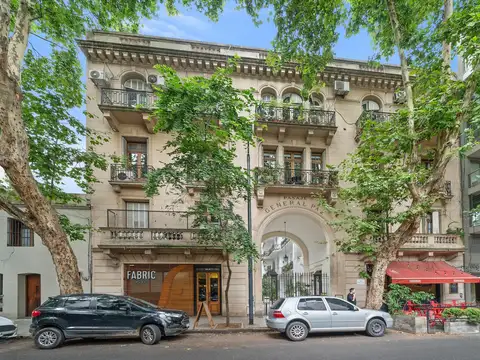 Colegiales Venta 3amb c/patio en Pasaje General Paz – Totalmente reciclado