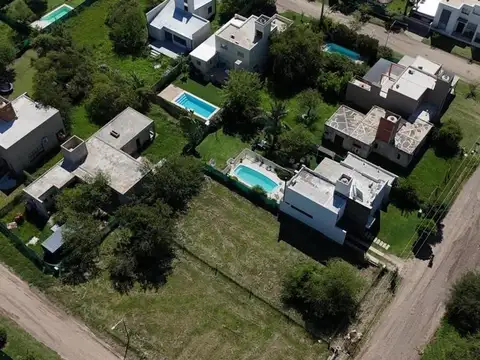 Terreno en Venta en Villa Catalina, Rio Ceballos