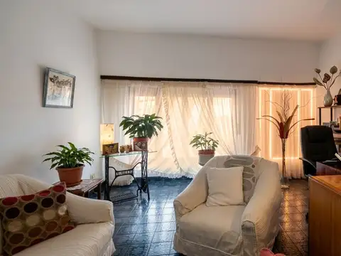 VENTA - PH. 3 AMB. AMPLIO , CON PATIO Y COCHERA