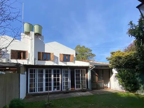Casa 3 ambientes con 2 baños
