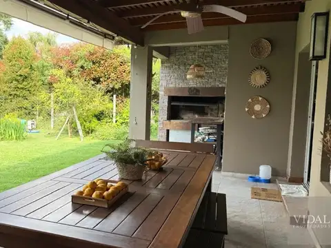 Casa 6 ambientes con 3 baños