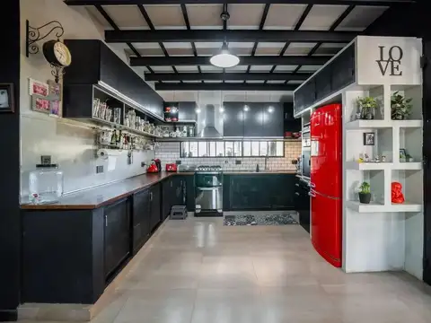 Casa 4 ambientes con 4 baños