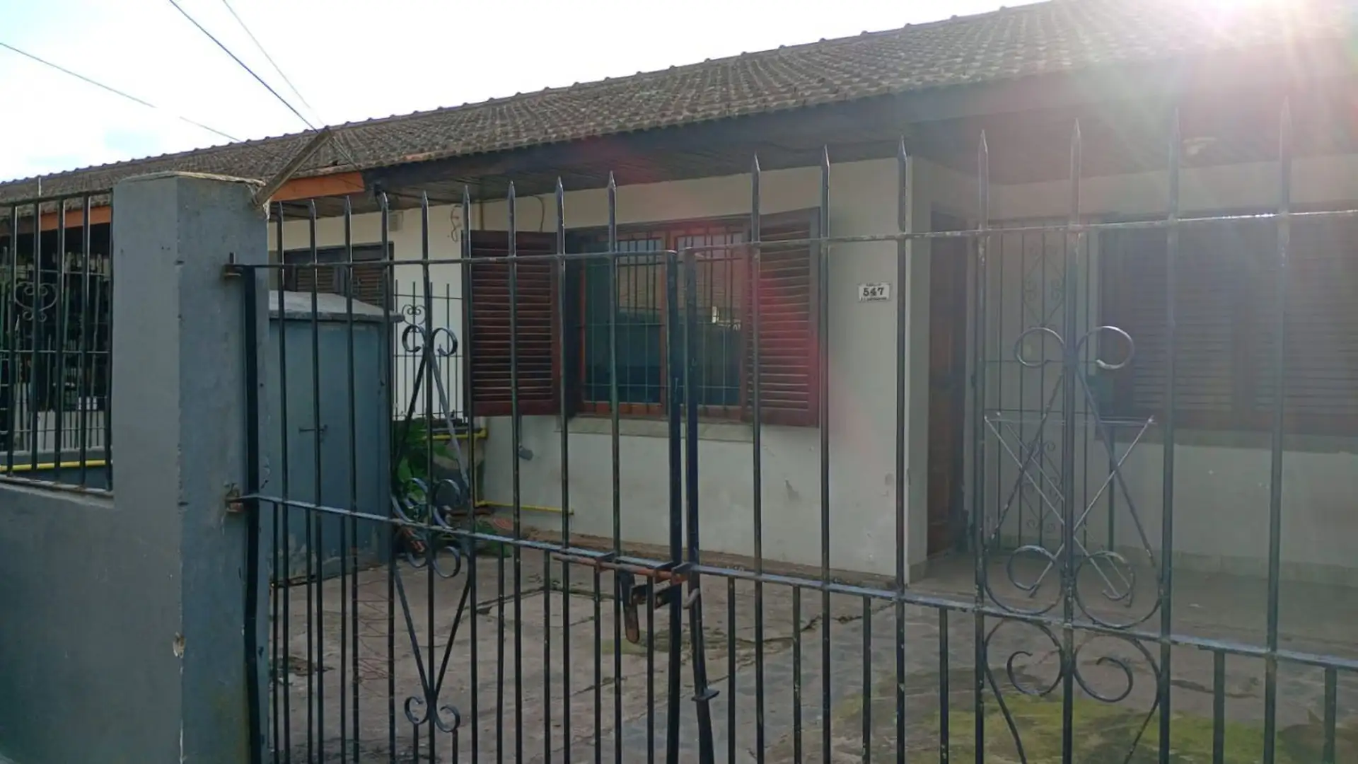 Venta de Casa 3 AMBIENTES en Barrio Etchepare