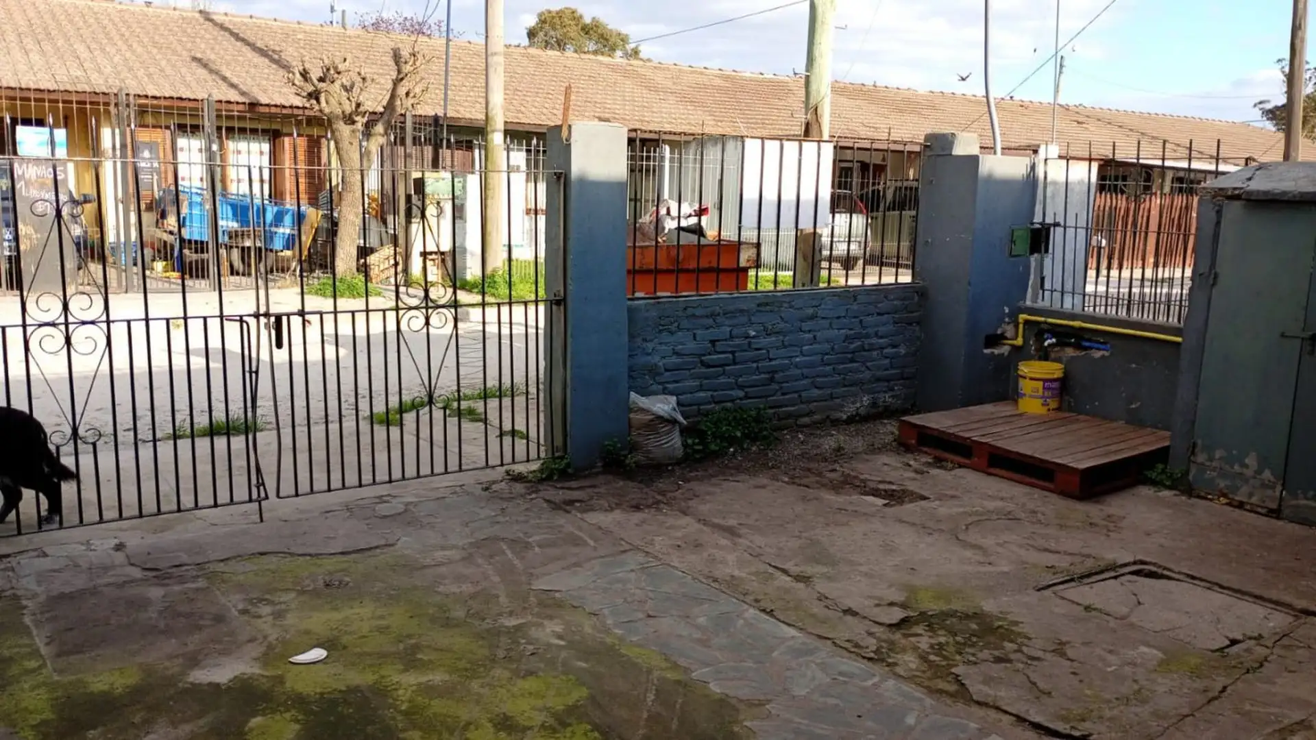Venta de Casa 3 AMBIENTES en Barrio Etchepare